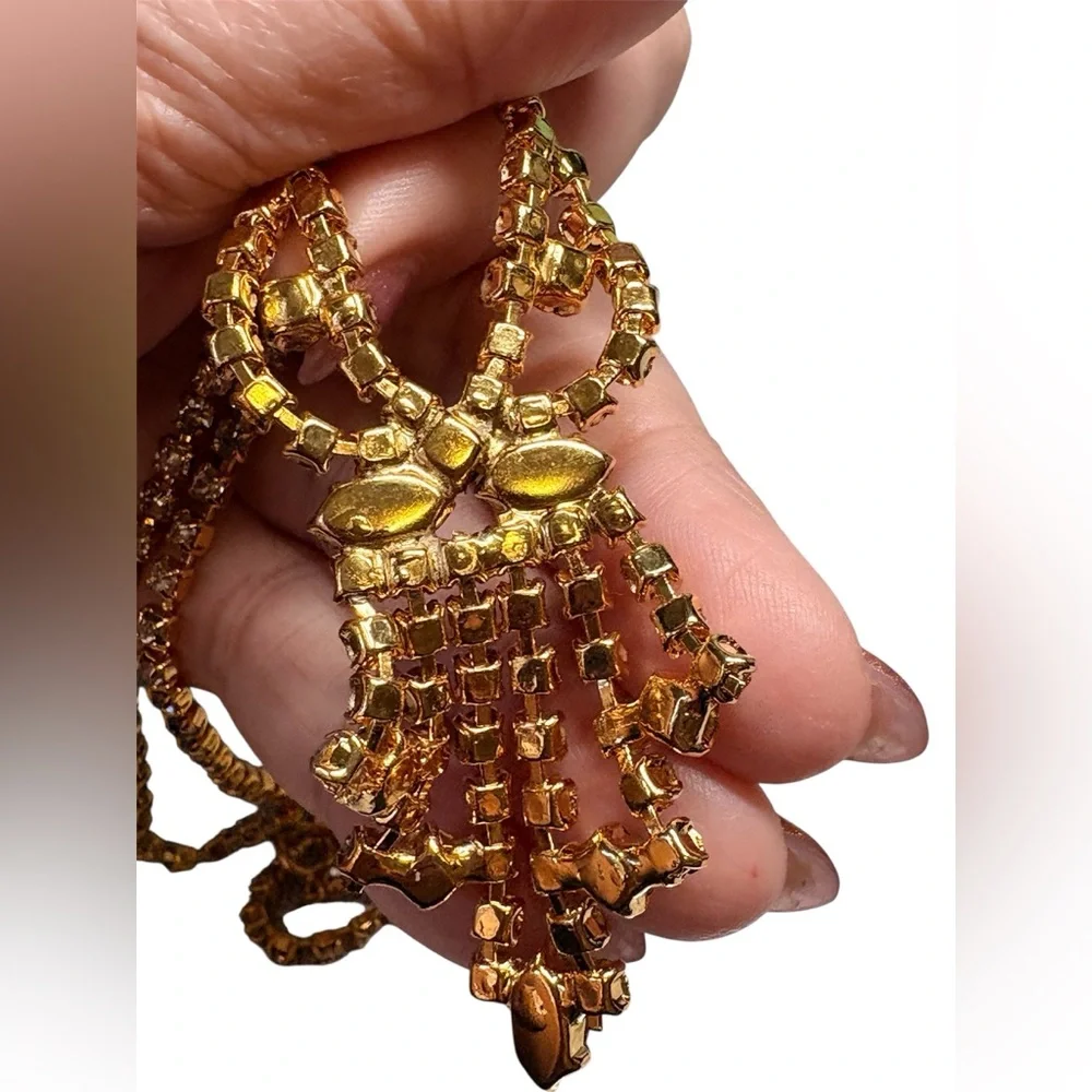Vintage Gold and Green Jewelry Set - Picture 3 of 11
